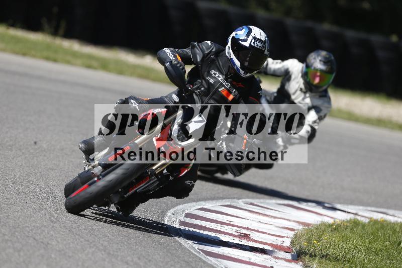 /Archiv-2025/48 25.08.2025 Cornu Master School ADR/blau-bleu/78